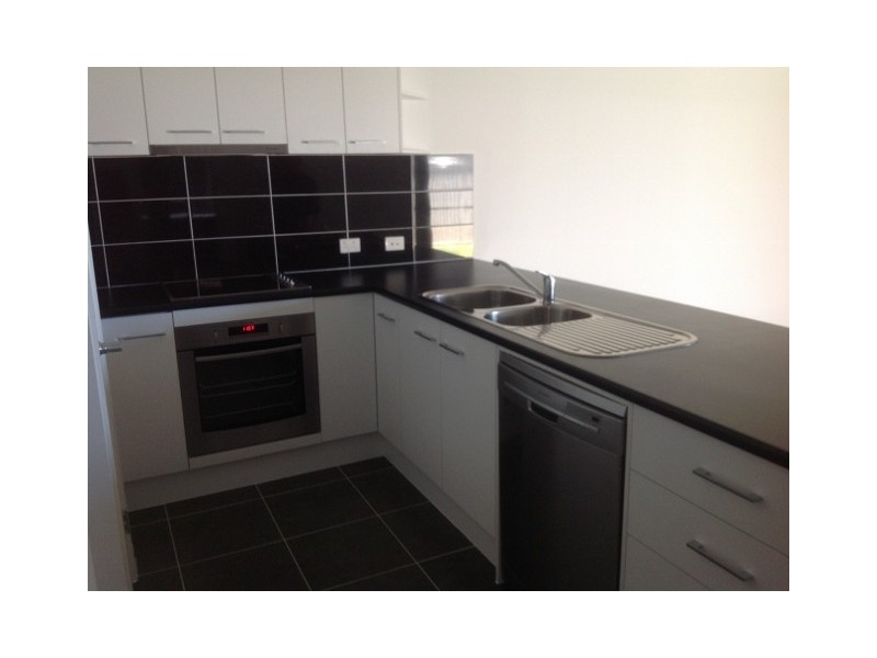 2/9 Kaputar Close, Tamworth NSW 2340