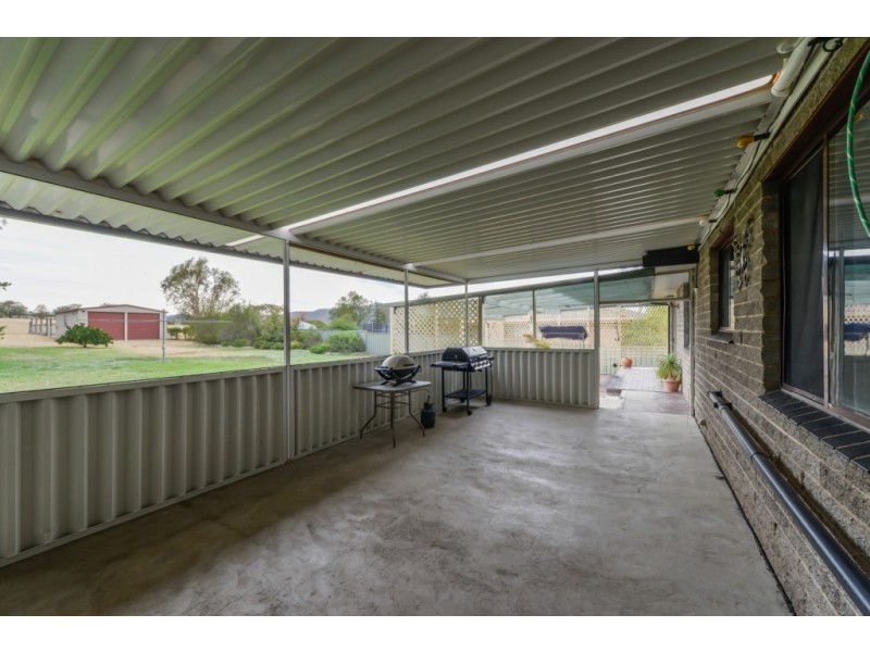 28 Dorothy Avenue, Kootingal NSW 2352