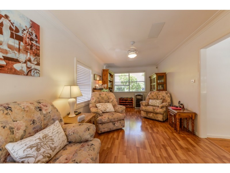 6 Bushland Avenue, East Tamworth NSW 2340