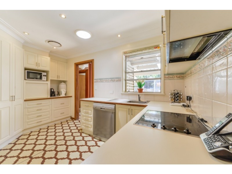 6 Bushland Avenue, East Tamworth NSW 2340