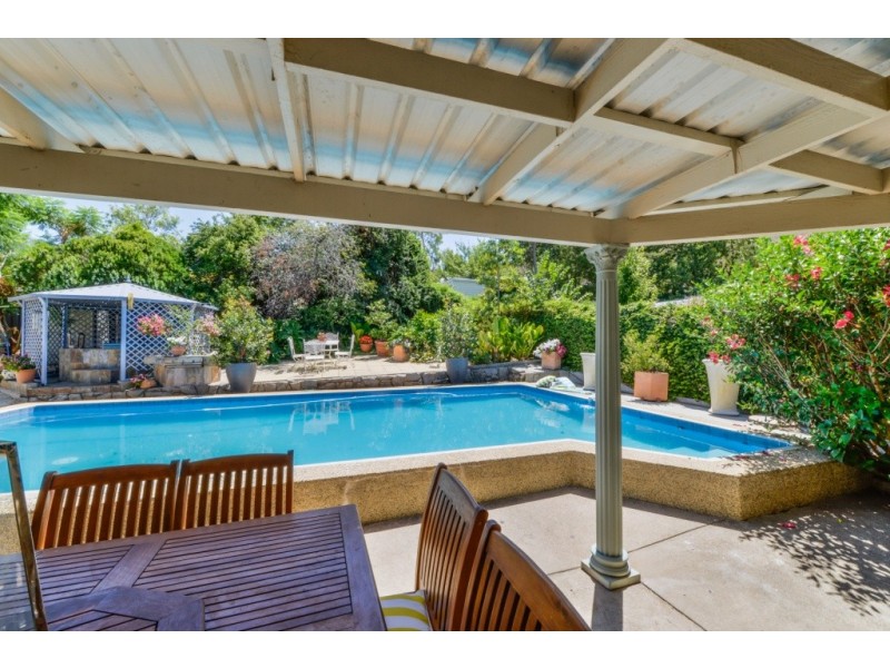 6 Bushland Avenue, East Tamworth NSW 2340