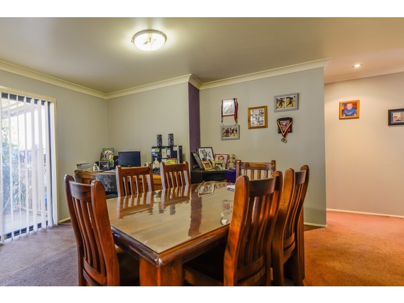 27 Warburton Drive, Tamworth NSW 2340