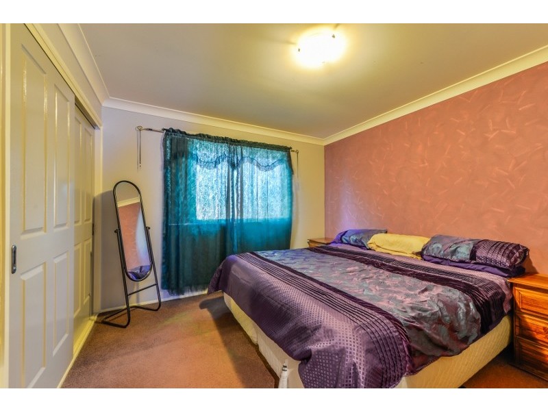 27 Warburton Drive, Tamworth NSW 2340