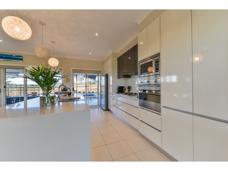 1234 Manilla Road, Tamworth NSW 2340
