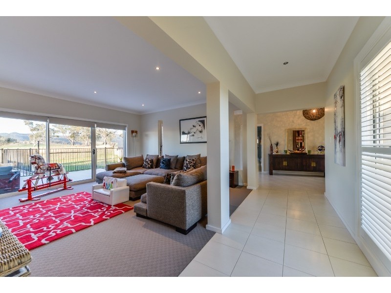 1234 Manilla Road, Tamworth NSW 2340