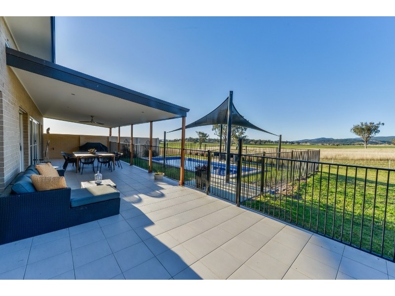 1234 Manilla Road, Tamworth NSW 2340