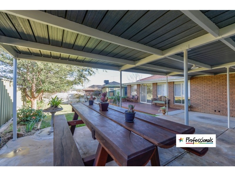 17 Chelmsford street, Tamworth NSW 2340