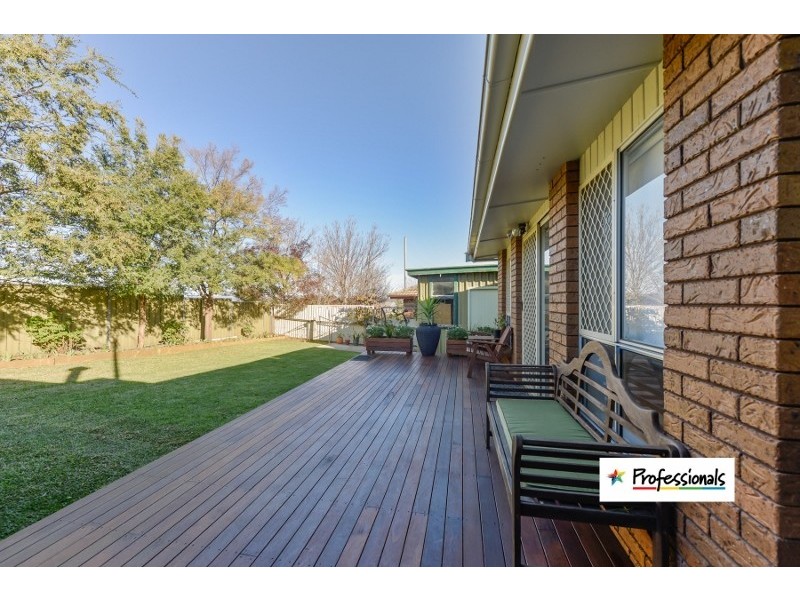 17 Chelmsford street, Tamworth NSW 2340
