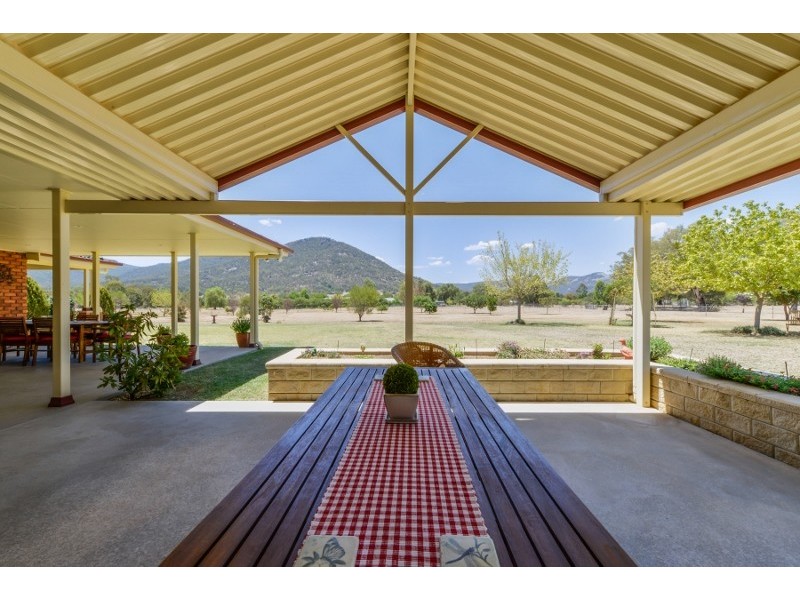17 Catherine Way, Tamworth NSW 2340