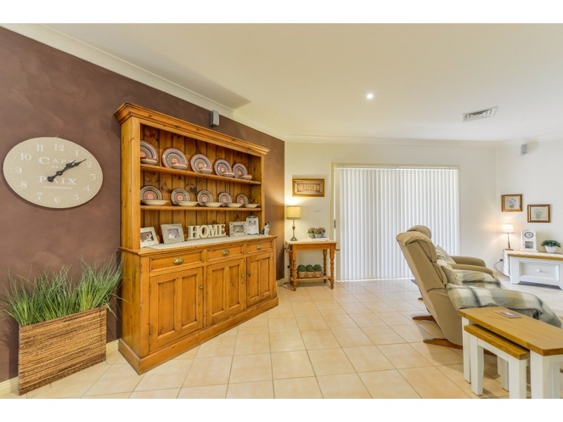 17 Catherine Way, Tamworth NSW 2340