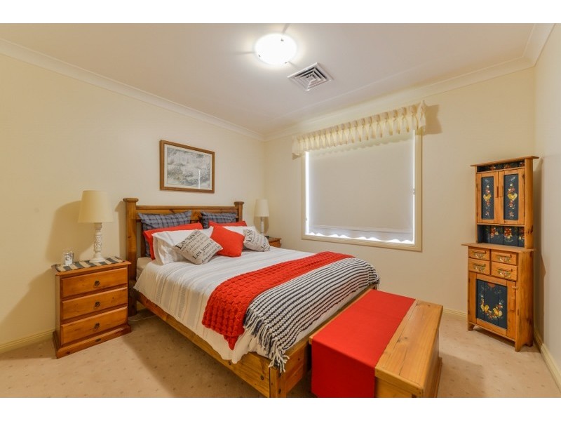 17 Catherine Way, Tamworth NSW 2340