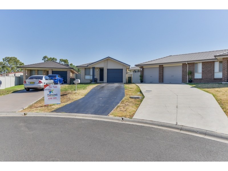 7 Sippel Close, Tamworth NSW 2340