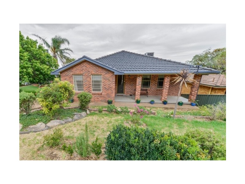 9 Shrewsbury Avenue, East Tamworth NSW 2340