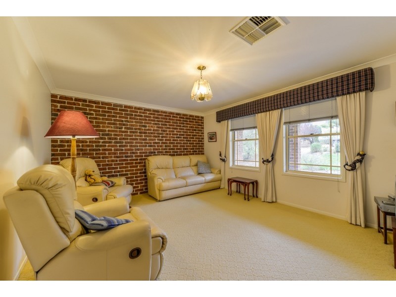 9 Shrewsbury Avenue, East Tamworth NSW 2340