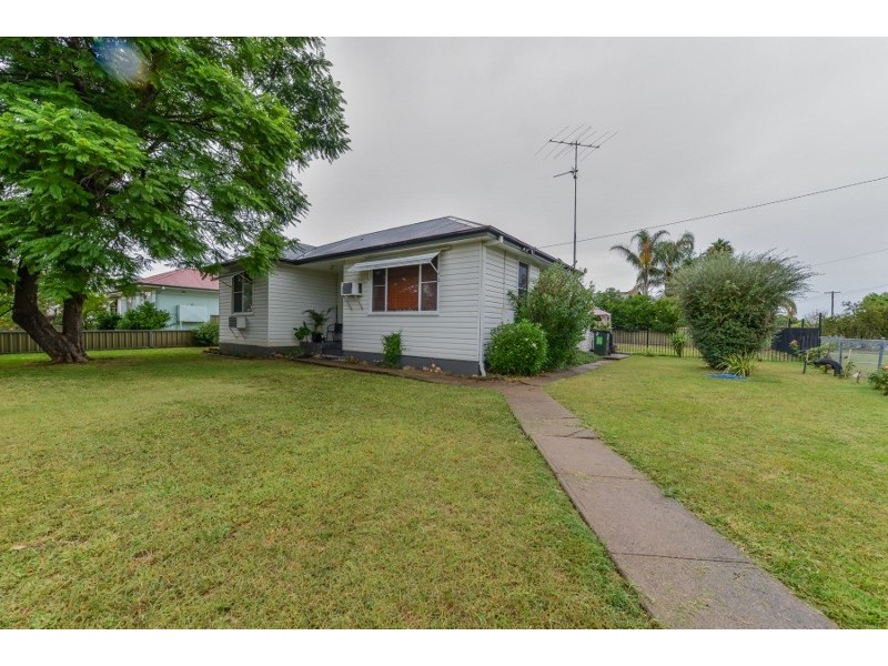 2 Petra Avenue, Tamworth NSW 2340