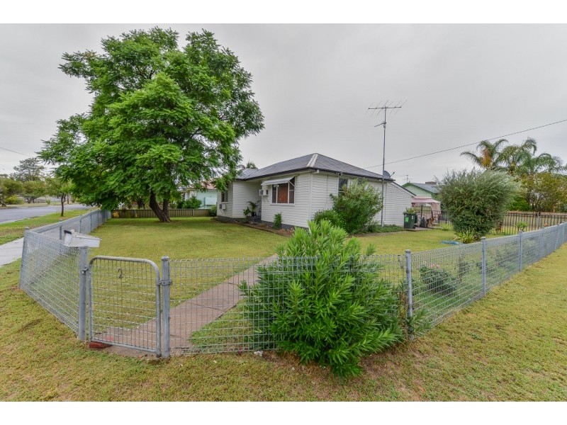 2 Petra Avenue, Tamworth NSW 2340