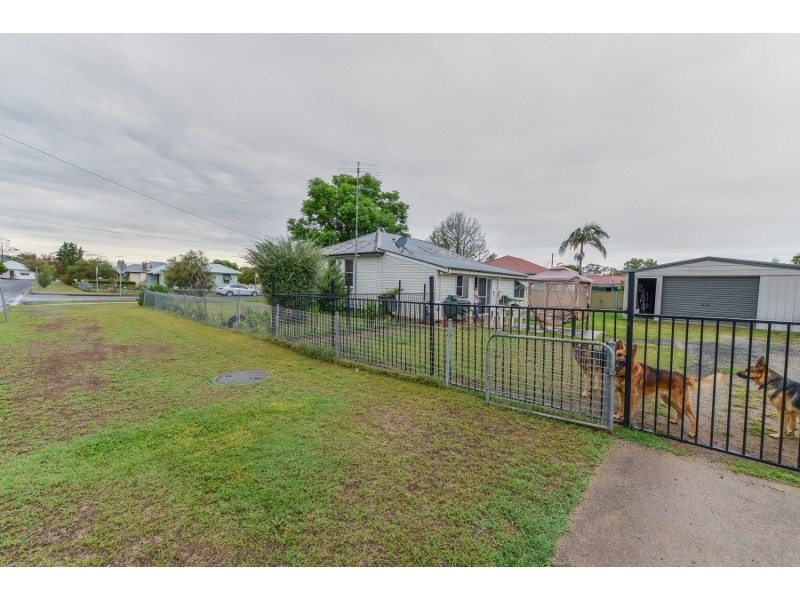 2 Petra Avenue, Tamworth NSW 2340