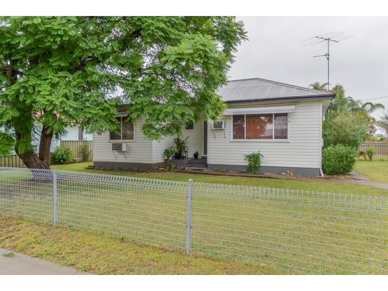 2 Petra Avenue, Tamworth NSW 2340