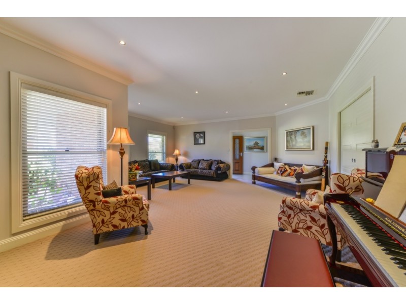 21 Barakula Drive, Tamworth NSW 2340