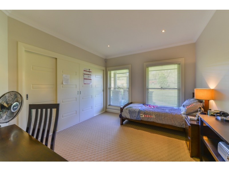 21 Barakula Drive, Tamworth NSW 2340