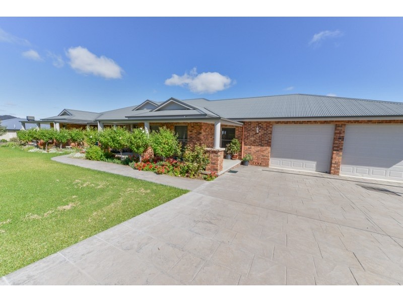 21 Barakula Drive, Tamworth NSW 2340