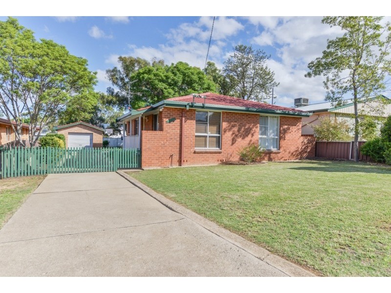 29 Warren Street, Tamworth NSW 2340