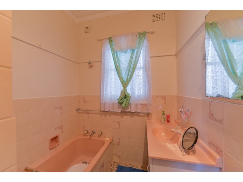 28 Churchill Street, Tamworth NSW 2340