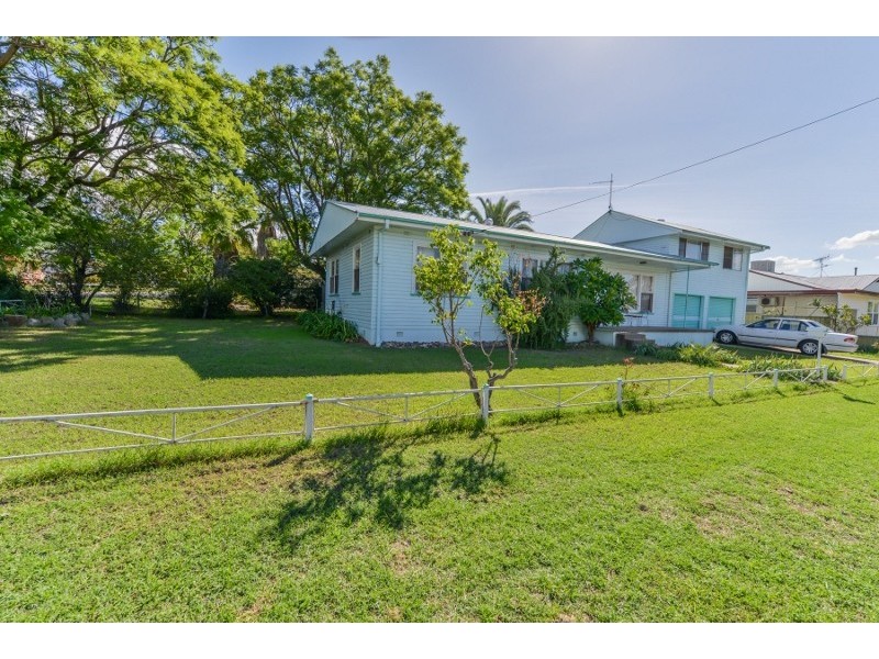 28 Churchill Street, Tamworth NSW 2340