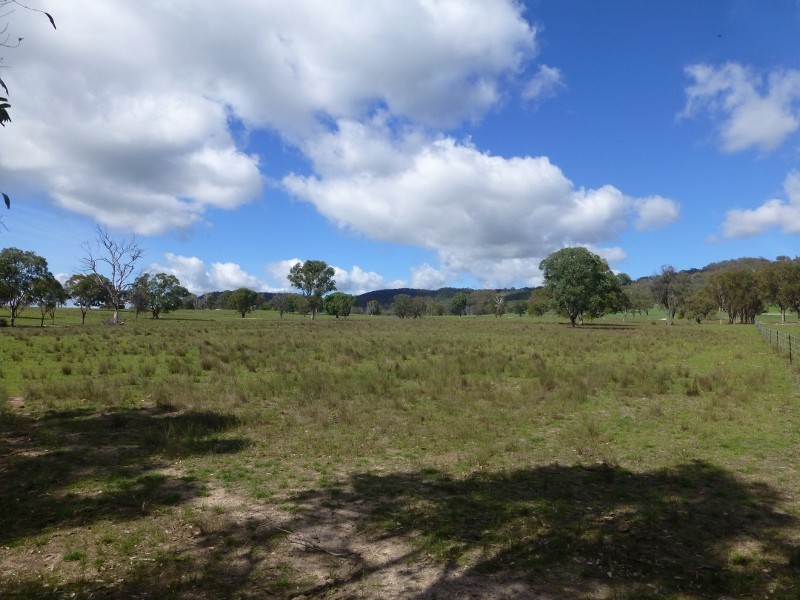 2113 Watsons Creek Road, Watsons Creek NSW 2355
