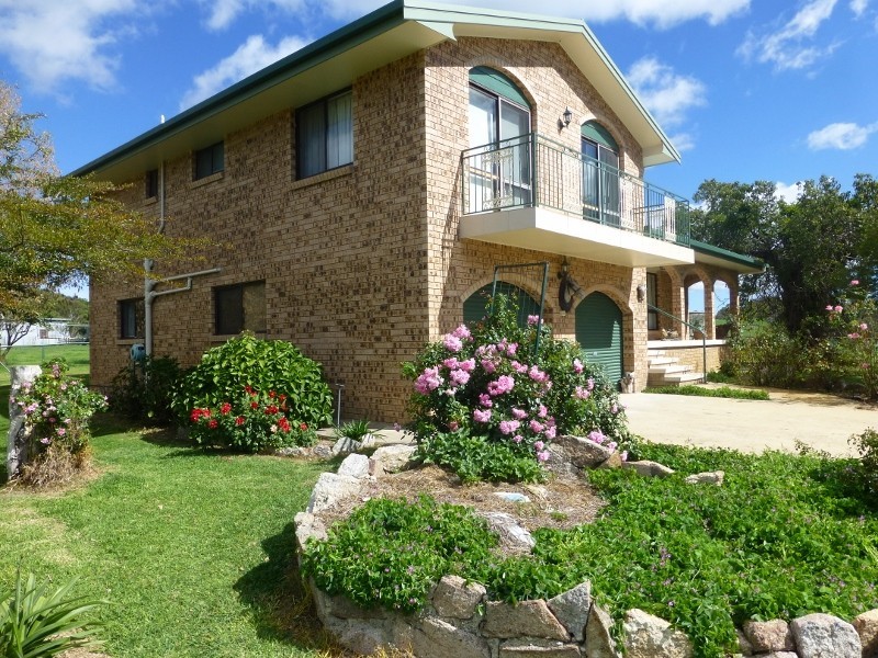 2113 Watsons Creek Road, Watsons Creek NSW 2355