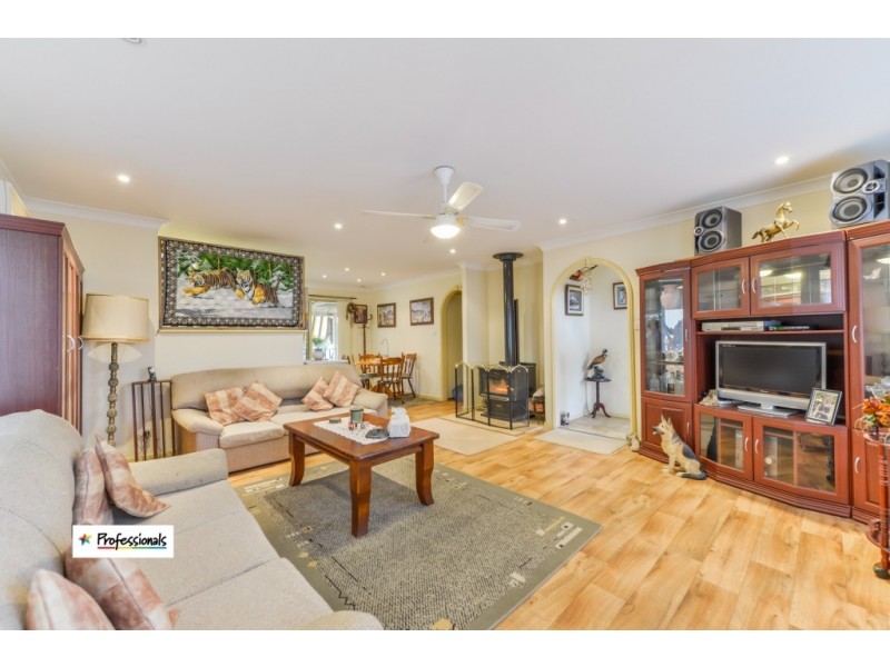 4 Garden Street, Kootingal NSW 2352