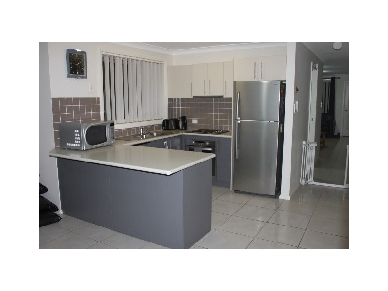 8 Sippel Close, Tamworth NSW 2340