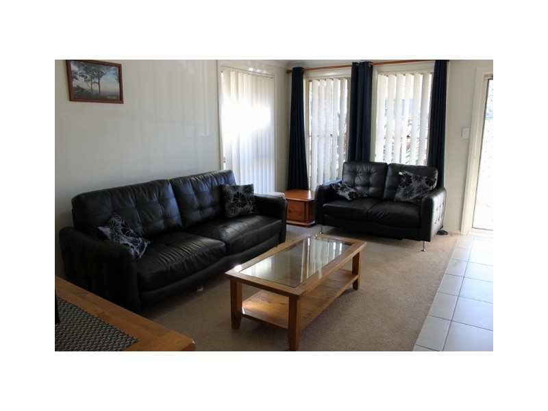 8 Sippel Close, Tamworth NSW 2340