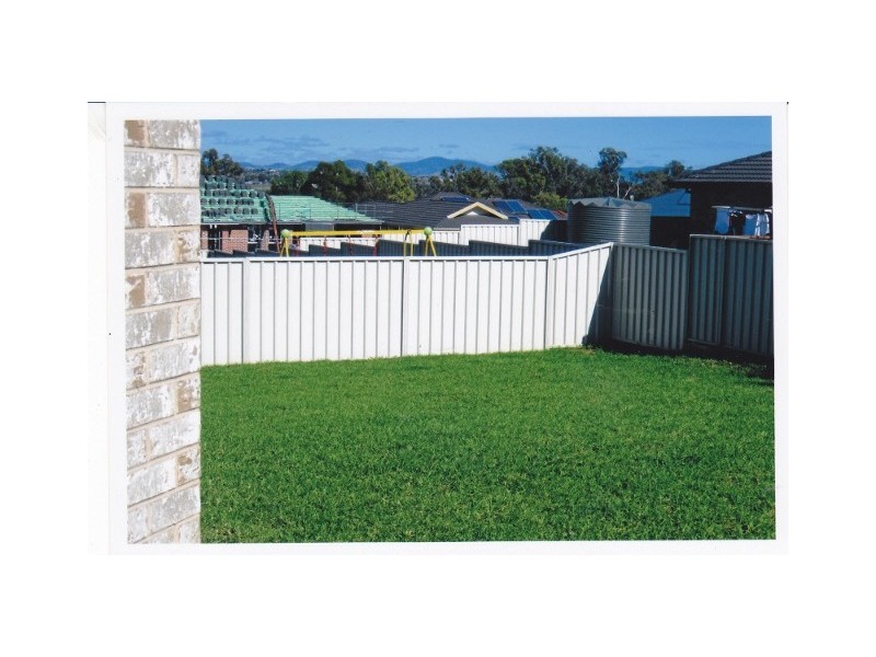 8 Sippel Close, Tamworth NSW 2340