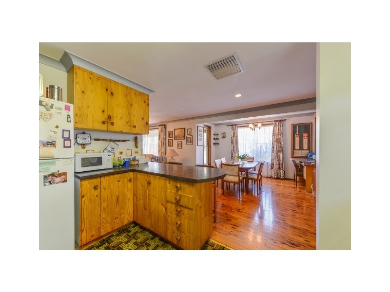 85 Harrier Parade, Tamworth NSW 2340