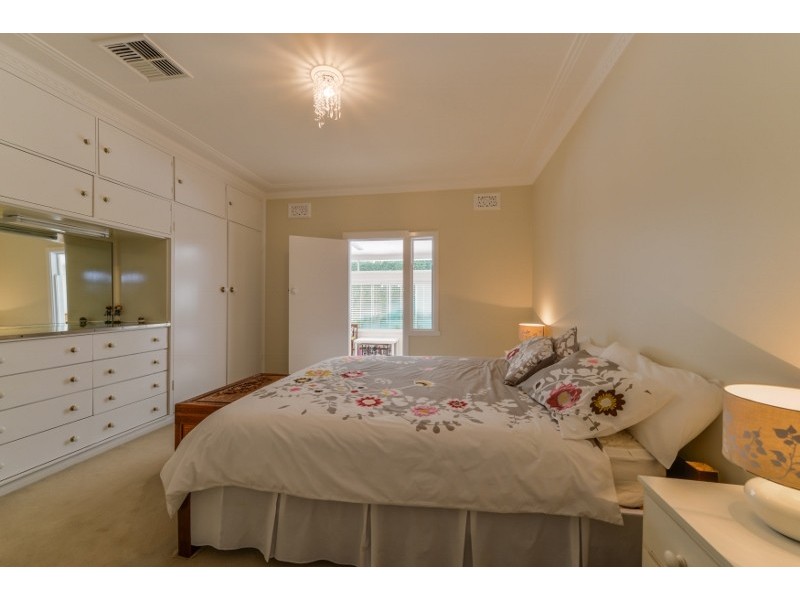 80 Hill Street, Tamworth NSW 2340
