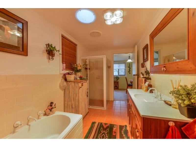 61 Dobsons lane, Winton NSW 2344