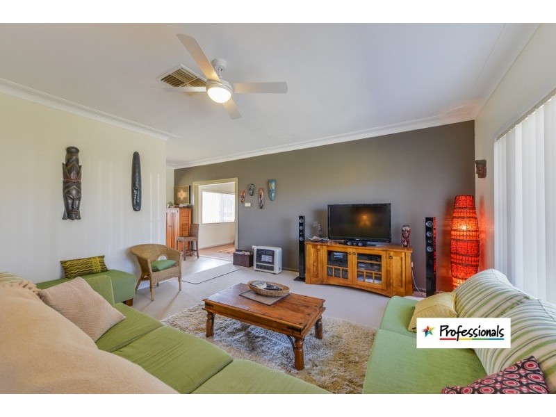 30 Denman Avenue, Kootingal NSW 2352