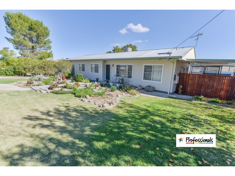 30 Denman Avenue, Kootingal NSW 2352