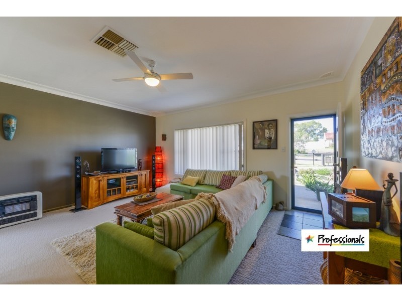 30 Denman Avenue, Kootingal NSW 2352