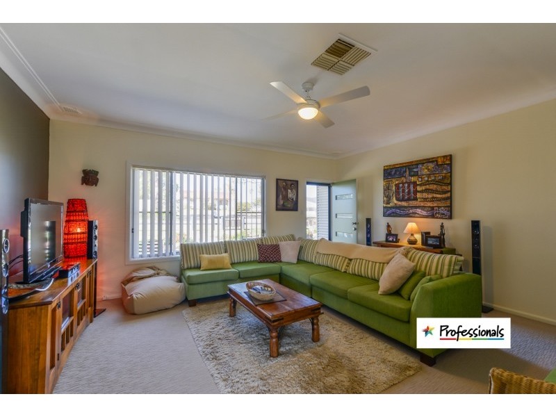 30 Denman Avenue, Kootingal NSW 2352