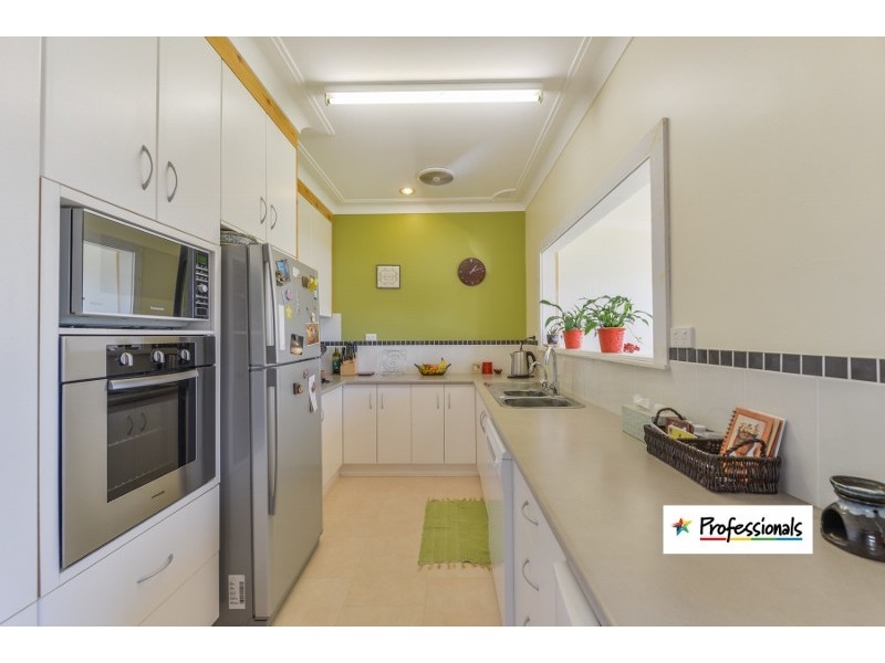 30 Denman Avenue, Kootingal NSW 2352