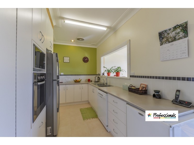 30 Denman Avenue, Kootingal NSW 2352