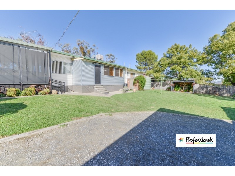 30 Denman Avenue, Kootingal NSW 2352