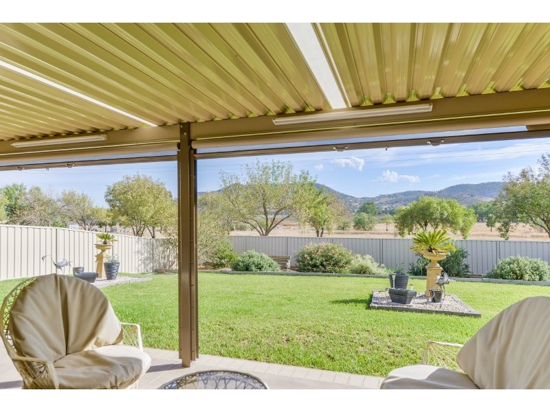 11 Rosella Avenue, Tamworth NSW 2340