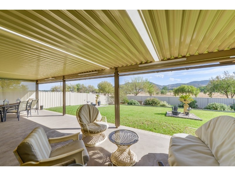 11 Rosella Avenue, Tamworth NSW 2340