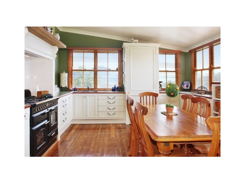 80 Wyndham Close, Tamworth NSW 2340