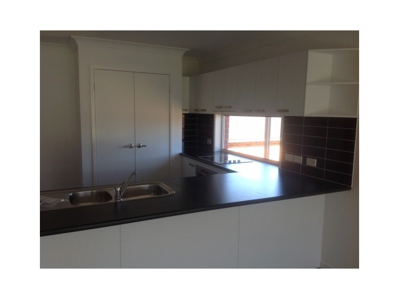 2/6 Banksia Street, Tamworth NSW 2340