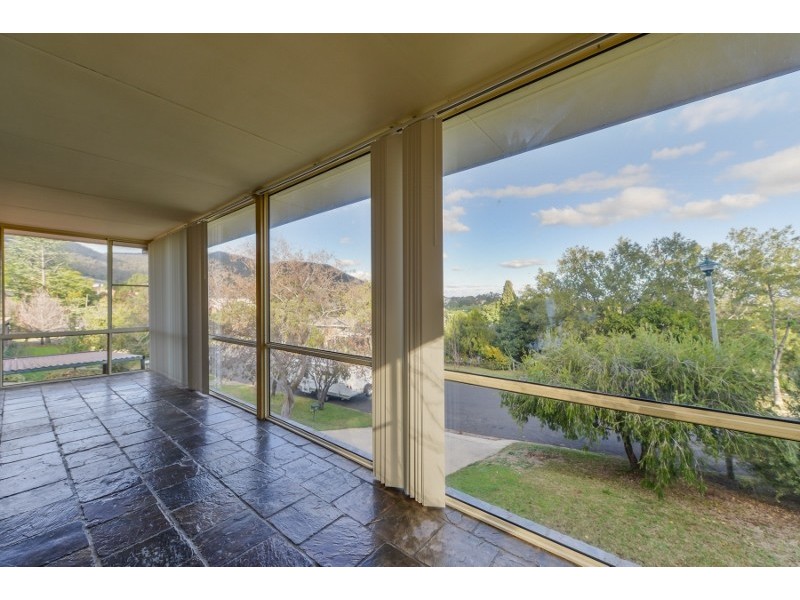 2 Dekalb Street, Tamworth NSW 2340