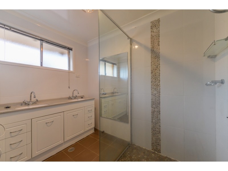 2 Dekalb Street, Tamworth NSW 2340